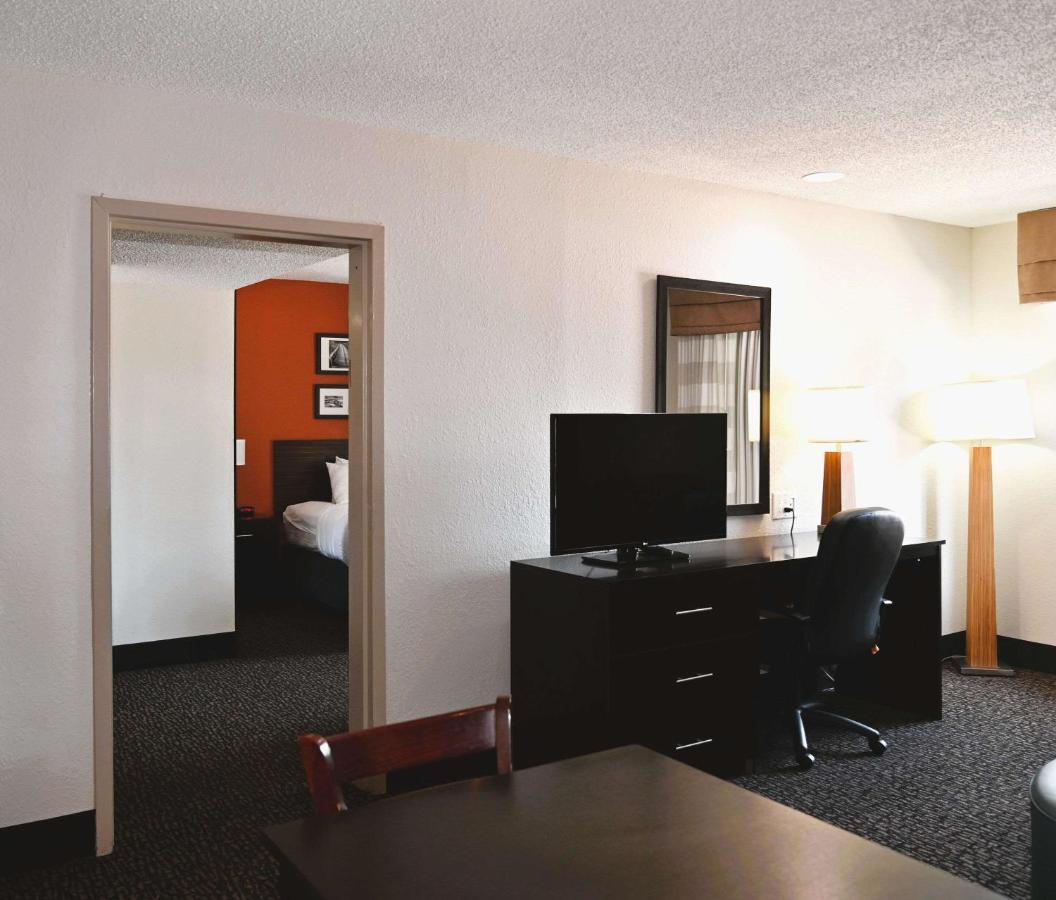 Sleep Inn & Suites Spring Lake - Fayetteville Near Fort Bragg Zewnętrze zdjęcie